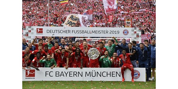 Bayern München vinder Bundesliga syv på hinanden følgende mesterskaber